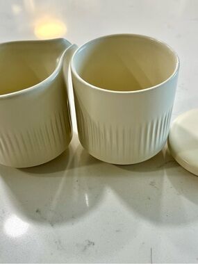 Cream Ceramic Sugar & Creamer Set - Minimal Ribbed Design